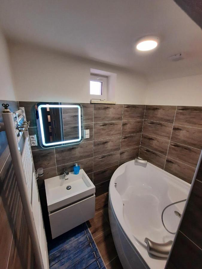 Apartman Sen Petrov Zewnętrze zdjęcie