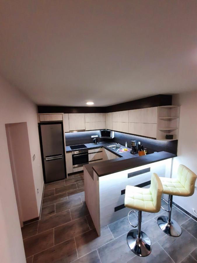 Apartman Sen Petrov Zewnętrze zdjęcie